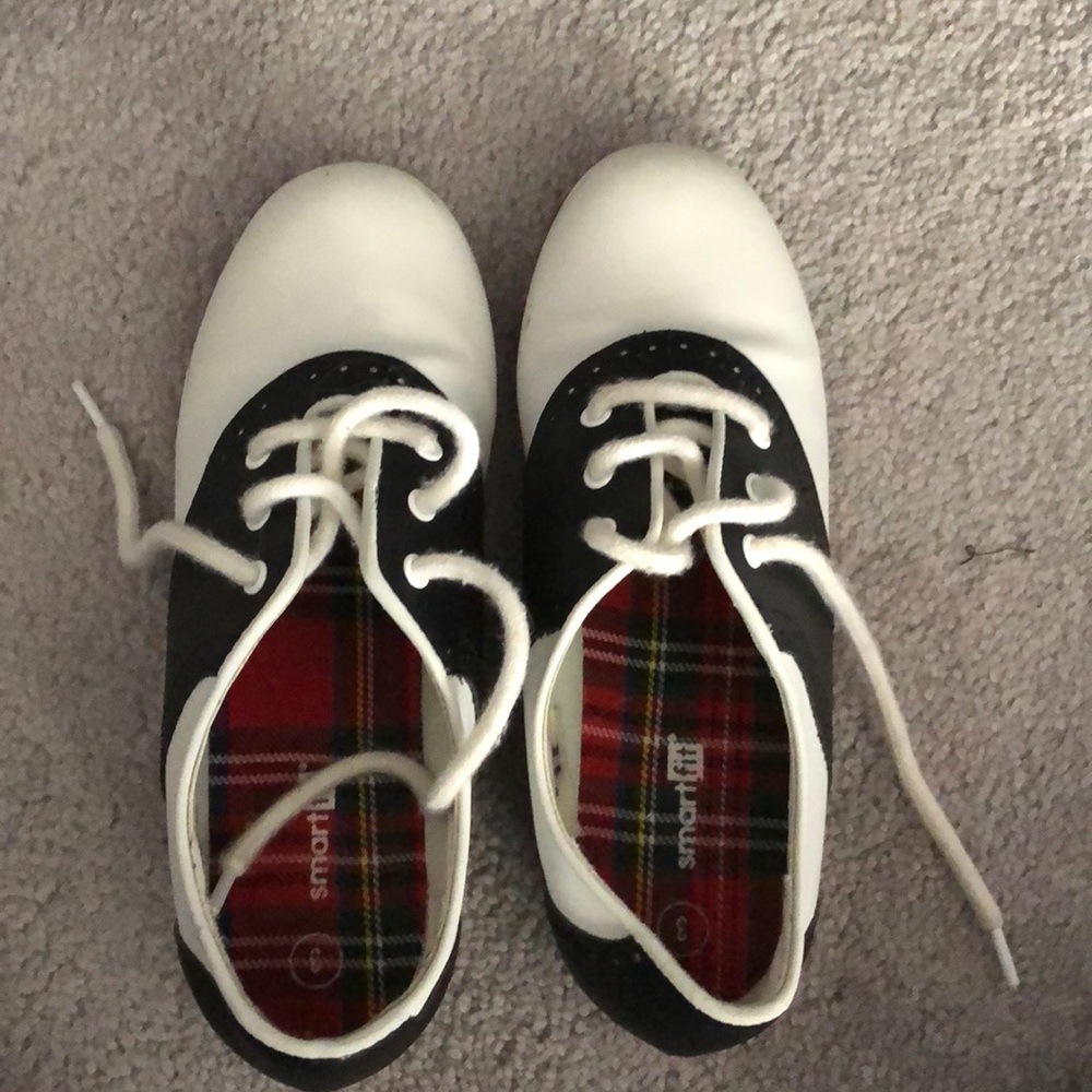 girls saddle shoes